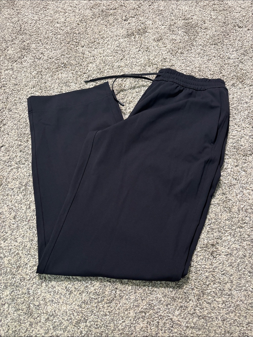 Lululemon Luxtreme Mid-Rise Straight-Leg Trouser size medium